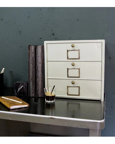 Meuble industriel 3 portes clapet style industriel Brût Homeware
