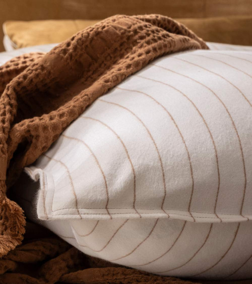 Taie d'oreiller en Flanelle ÉQUILIBRE NOISETTE – Fines rayures